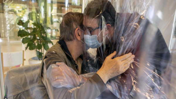 यूरोप में मौत का आंकड़ा 5 लाख पहुंचा