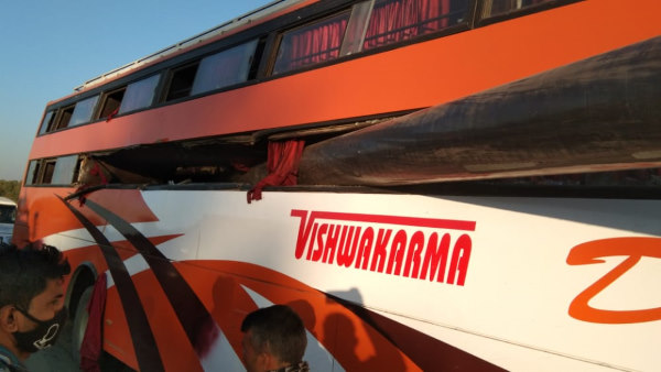  पाली राजस्थान में बस में पाइप घुसा- तस्वीर नम्बर 9