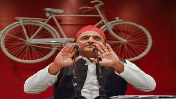 छोटे दलों के साथ 'साइकिल' का सवारी