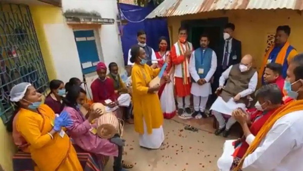 बाउल गायक ने की बीजेपी की आलोचना