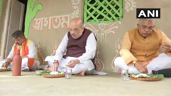 किसान के घर किया लंच