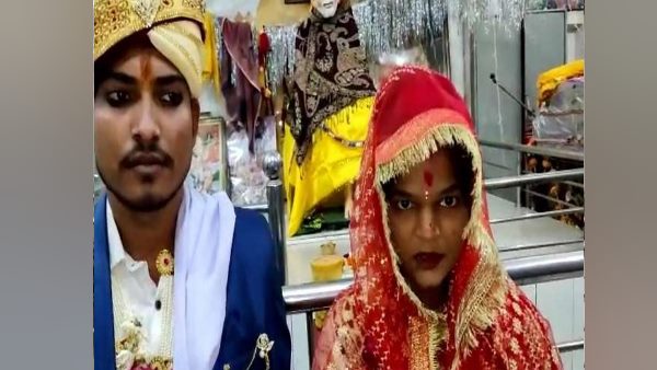 दोनों के परिवारवालों में है खुशी