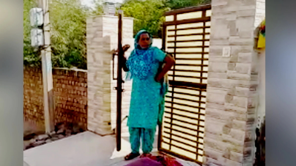 सरकारी नौकरी से सेवानिवृत्त हैं तीनों बेटे सरकारी नौकरी से सेवानिवृत्त हैं तीनों बेटे