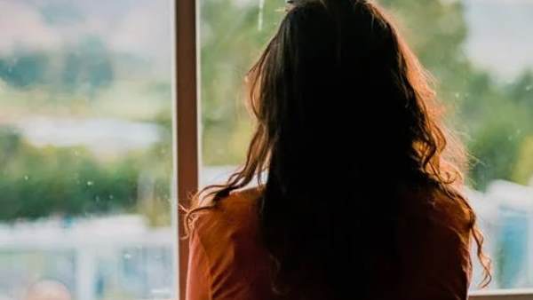 'जो परोसा जाता है वो खाना पड़ता है'