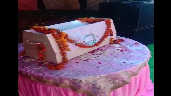 किसानों की मदद के लिए शादी में रखा दानपात्र किसानों की मदद के लिए शादी में रखा दानपात्र