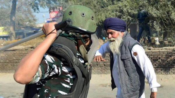 पुलिस ने इतना मारा हाथ नीले पड़ गए:सुखदेव सिंह