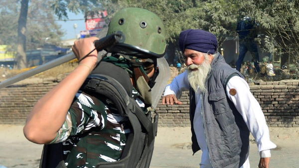 किसान आंदोलन की सबसे वायरल तस्वीरों में से एक