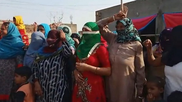 Unique Protest By Protesters Against govt, Playing Bean In Front Of Buffalo