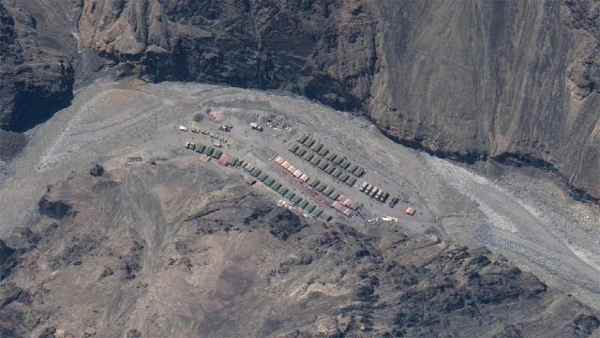 सीमा पर चीन कर रहा नए निर्माण सीमा पर चीन कर रहा नए निर्माण