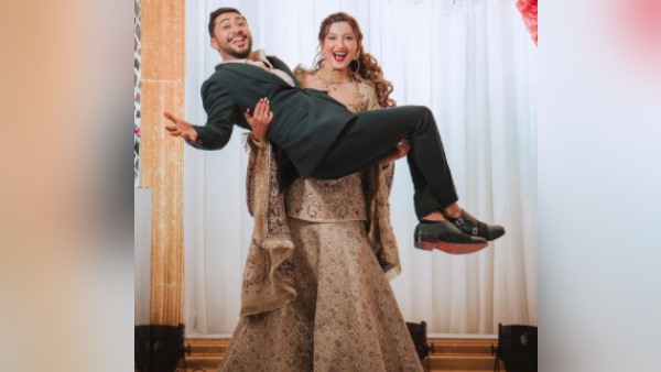 गौहर ने पति जैद को गोद में उठाया