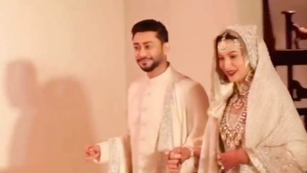 ये लोग पहुंचे बधाई देने