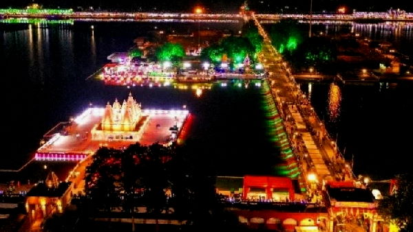 क्रिसमस और गीता जयंती एक ही दिन