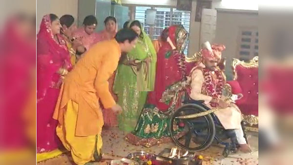 Surendranagar gujarat, girl marry to A Disabled Young Man, marriage video viral Surendranagar gujarat, girl marry to A Disabled Young Man, marriage video viral