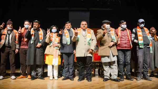 J&K में भाजपा सबसे बड़ी पार्टी बनी है