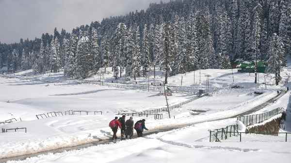 आम इंसान के दरवाजों पर 'इंसाफ की दस्तक'