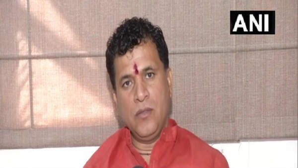 बोले कृषि राज्यमंत्री- दो कदम किसान बढ़े और दो कदम सरकार तो निकलेगा समाधान बोले कृषि राज्यमंत्री- दो कदम किसान बढ़े और दो कदम सरकार तो निकलेगा समाधान