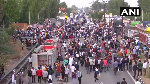 किसानों के समर्थन में आए ट्रांसपोटर्स