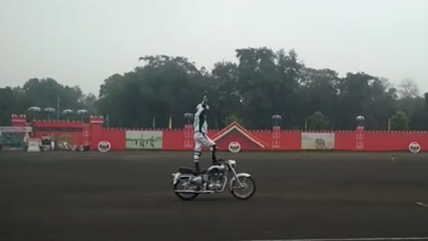  ढाई घंट तक चलाई बाइक