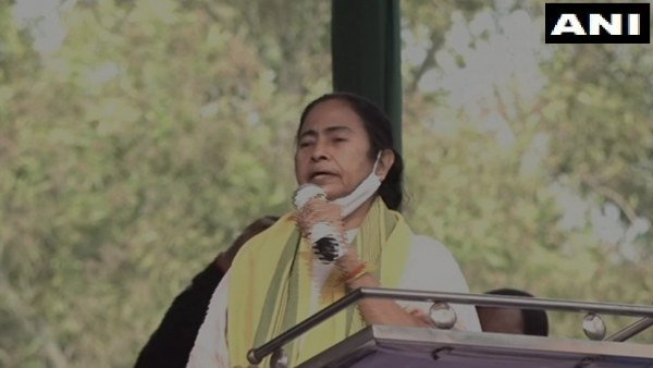 ममता की बढ़ रहीं हैं मुश्किलें 