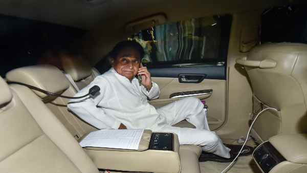 गांधी परिवार के वफादार, लेकिन सुधारों के विरोधी नहीं