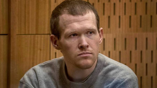 पिता के पैसों से की थी विदेश यात्राएं पिता के पैसों से की थी विदेश यात्राएं