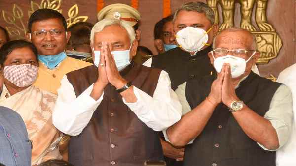 भाजपा ने कई वरिष्ठ नेताओं को किया सत्ता से दूर