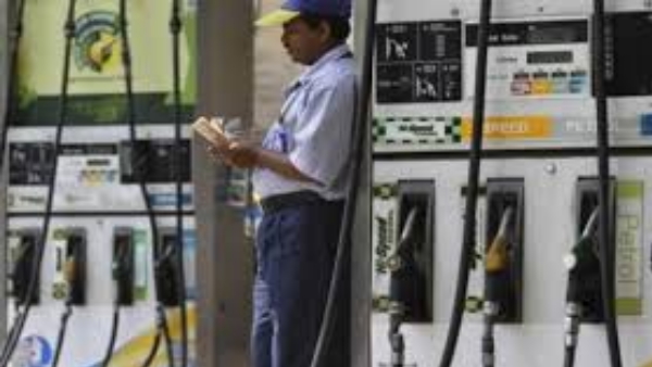 25 महीने में सबसे महंगा हुआ पेट्रोल