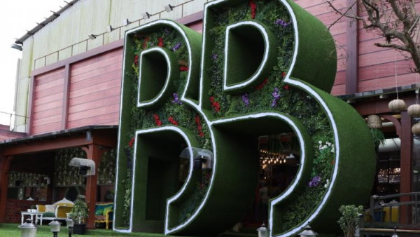 जैस्मिन ने खोया आपा