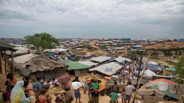 रोहिंग्या परिवारों ने कही जबरन भेजे जाने की बात