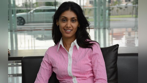 शिखर मल्होत्रा से हुई है रोशनी की शादी शिखर मल्होत्रा से हुई है रोशनी की शादी