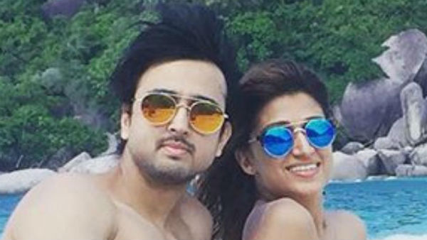 सगाई की तस्वीरों में शजा काफी हसीन लग रहीं सगाई की तस्वीरों में शजा काफी हसीन लग रहीं