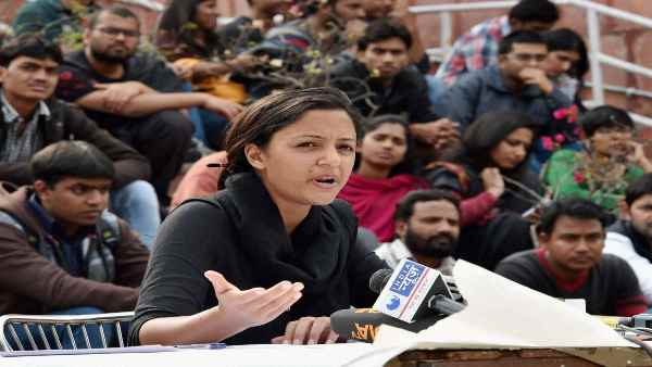 धार्मिक भावना भड़काने का लग चुका है आरोप धार्मिक भावना भड़काने का लग चुका है आरोप