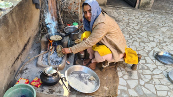 2013 में लगी थी थर्ड टीचर की नौकरी