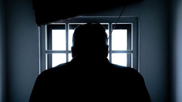 अब 41 साल का है पीड़ित शख्स