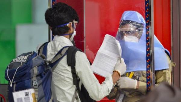 coronavirus, covid-19, britain, coronavirus new strain, genome sequencing, mutant united kingdom virus, total cases of new coronavirus strain in india, कोरोना वायरस, कोविड-19, कोरोना वायरस का नया स्ट्रेन, भारत में कोरोना वायरस के नए स्ट्रेन के कितने केस मिले, जीनोम सीक्वेंसिंग coronavirus, covid-19, britain, coronavirus new strain, genome sequencing, mutant united kingdom virus, total cases of new coronavirus strain in india, कोरोना वायरस, कोविड-19, कोरोना वायरस का नया स्ट्रेन, भारत में कोरोना वायरस के नए स्ट्रेन के कितने केस मिले, जीनोम सीक्वेंसिंग