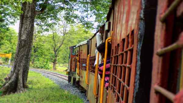 बिलीमोरा-वाघई लाइन का इतिहास