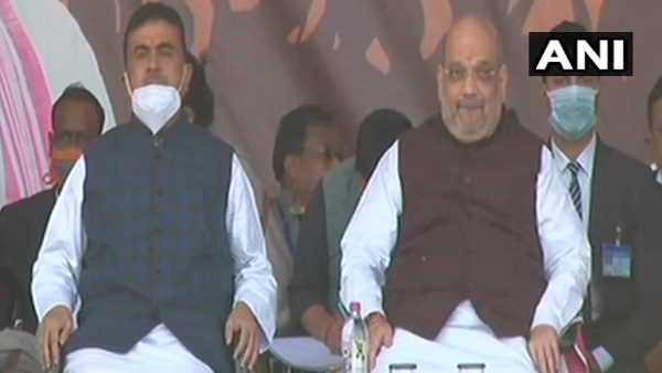 पार्टी को खड़े करने वाले किए गए दरकिनार