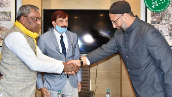 ओवैसी की पार्टी के चुनाव लड़ने से जानें भाजपा को कैसे मिलेगा फायदा 