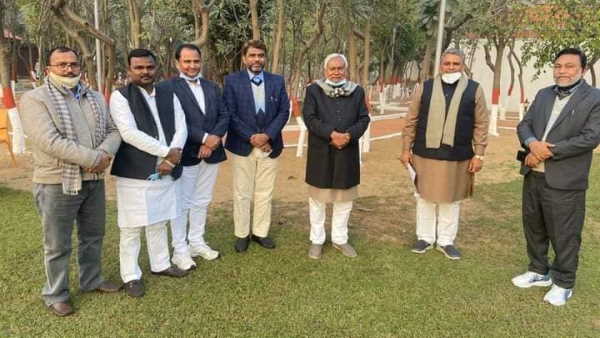 गुरुवार को हुई मुलाकात