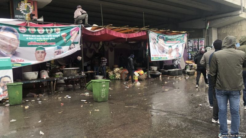 किसान आंदोलन: ठंड, बारिश से ज़्यादा सरकार की बेरुख़ी से दुख