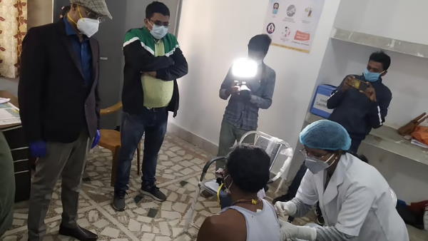 corona vaccination in ranchi sadar hospital in presence of cm hemant soren corona vaccination in ranchi sadar hospital in presence of cm hemant soren