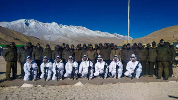 तनाव के बीच तैनात हैं जवान