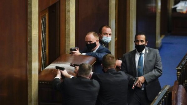 पूर्व पेंसिल्वेनिया राज्य प्रतिनिधि रिक सैकोन भी हटाए गए