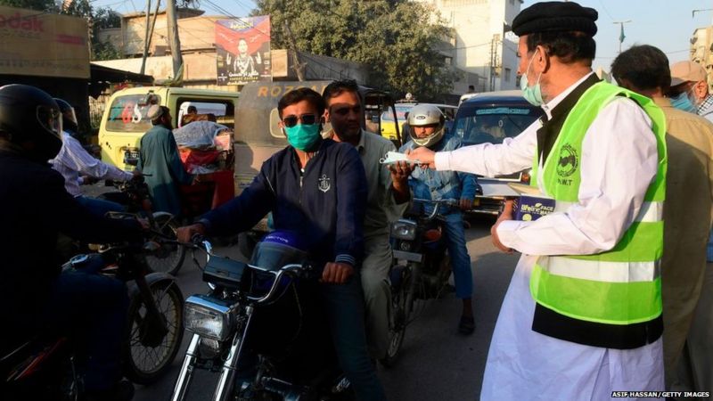कोरोना वैक्सीनः चीन और रूस के भरोसे पाकिस्तान, पर राह आसान नहीं