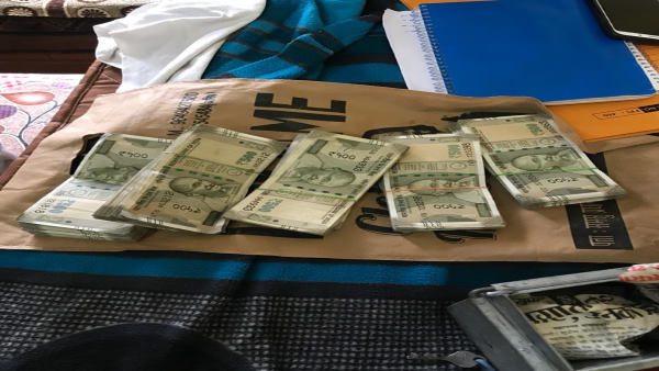  एसीबी ने बुधवार को बिछाया जाल