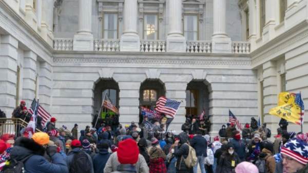 Capitol Hill violence, Capitol Hill violence pictures, US Capitol, Capitol Hill, washington, america, democrats, republican, donald trump, joe biden