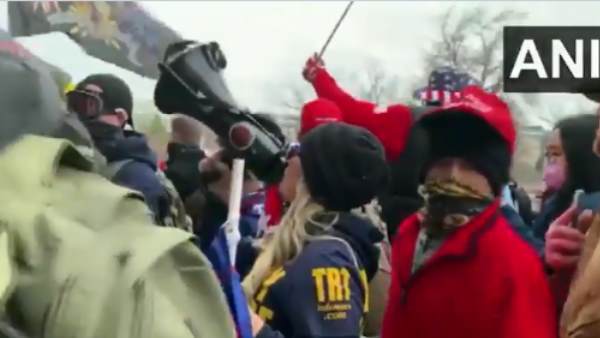 Capitol Hill violence, Capitol Hill violence pictures, US Capitol, Capitol Hill, washington, america, democrats, republican, donald trump, joe biden