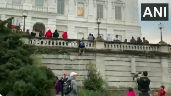 Capitol Hill violence, Capitol Hill violence pictures, US Capitol, Capitol Hill, washington, america, democrats, republican, donald trump, joe biden