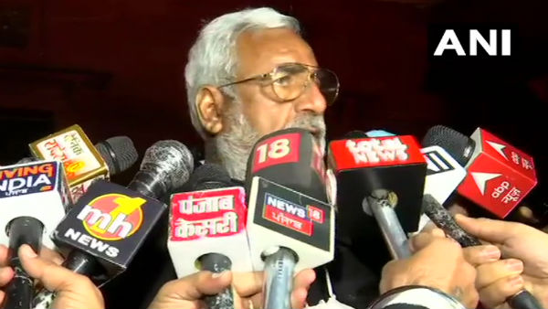 Farmers Protest: -लगता है किसान संगठन की योजना कुछ और है Farmers Protest: -लगता है किसान संगठन की योजना कुछ और है