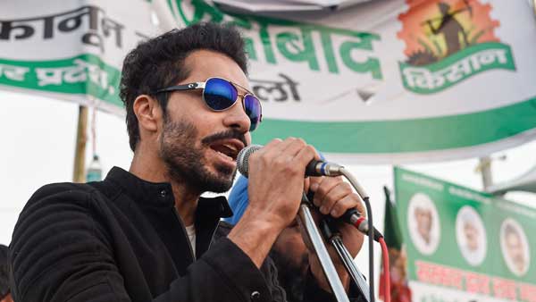 रिंग रोड पर जाने के लिए उकसाया गया रिंग रोड पर जाने के लिए उकसाया गया